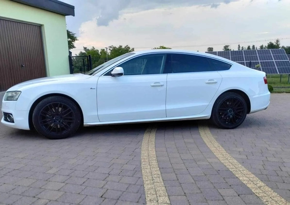 Audi A5 cena 37900 przebieg: 210756, rok produkcji 2011 z Kamieńsk małe 172